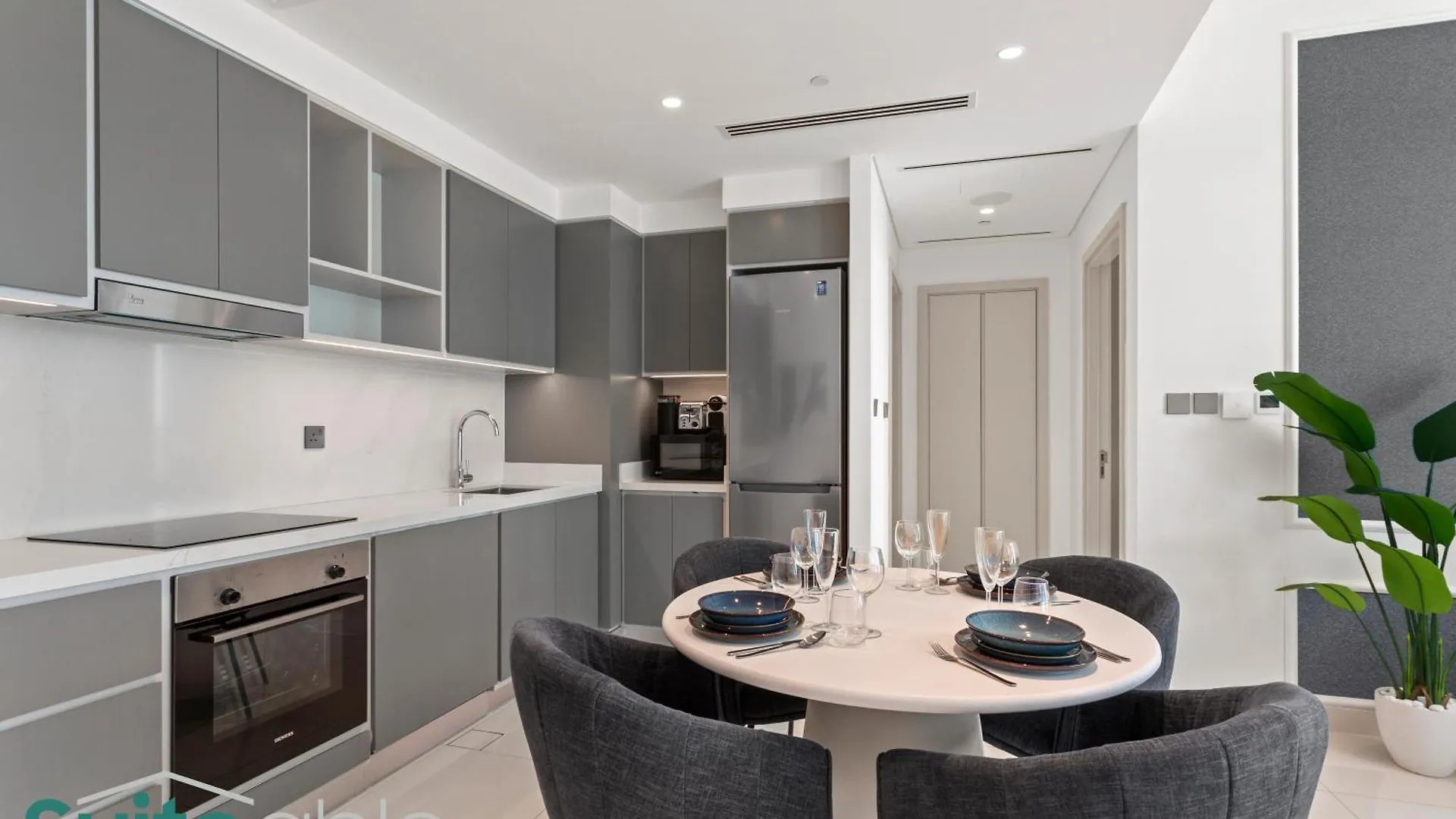Breathtaking Elegance 1Bedroom In Emaar Beachfront Dubai
