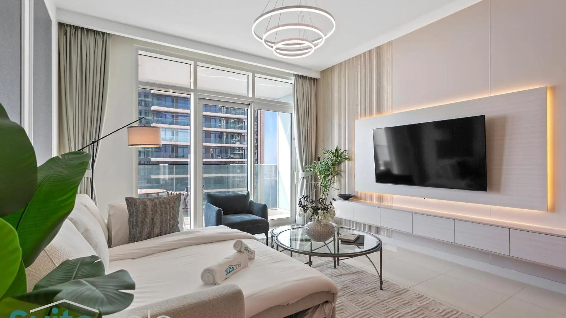 Breathtaking Elegance 1Bedroom In Emaar Beachfront Dubai